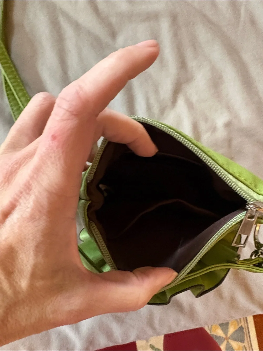 Adorable green cross body bag